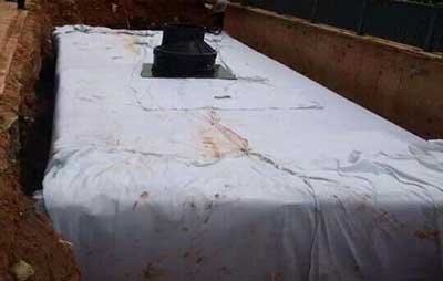 8.Laying-of-upper-waterproof-layer